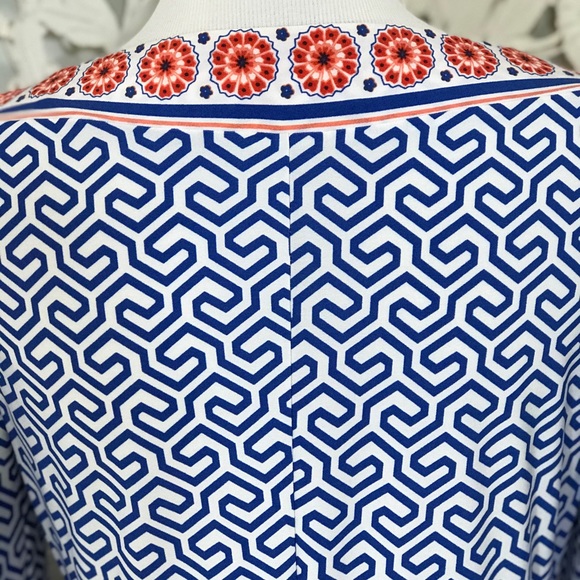 Donna Morgan Midi Dress - Picture 11 of 11